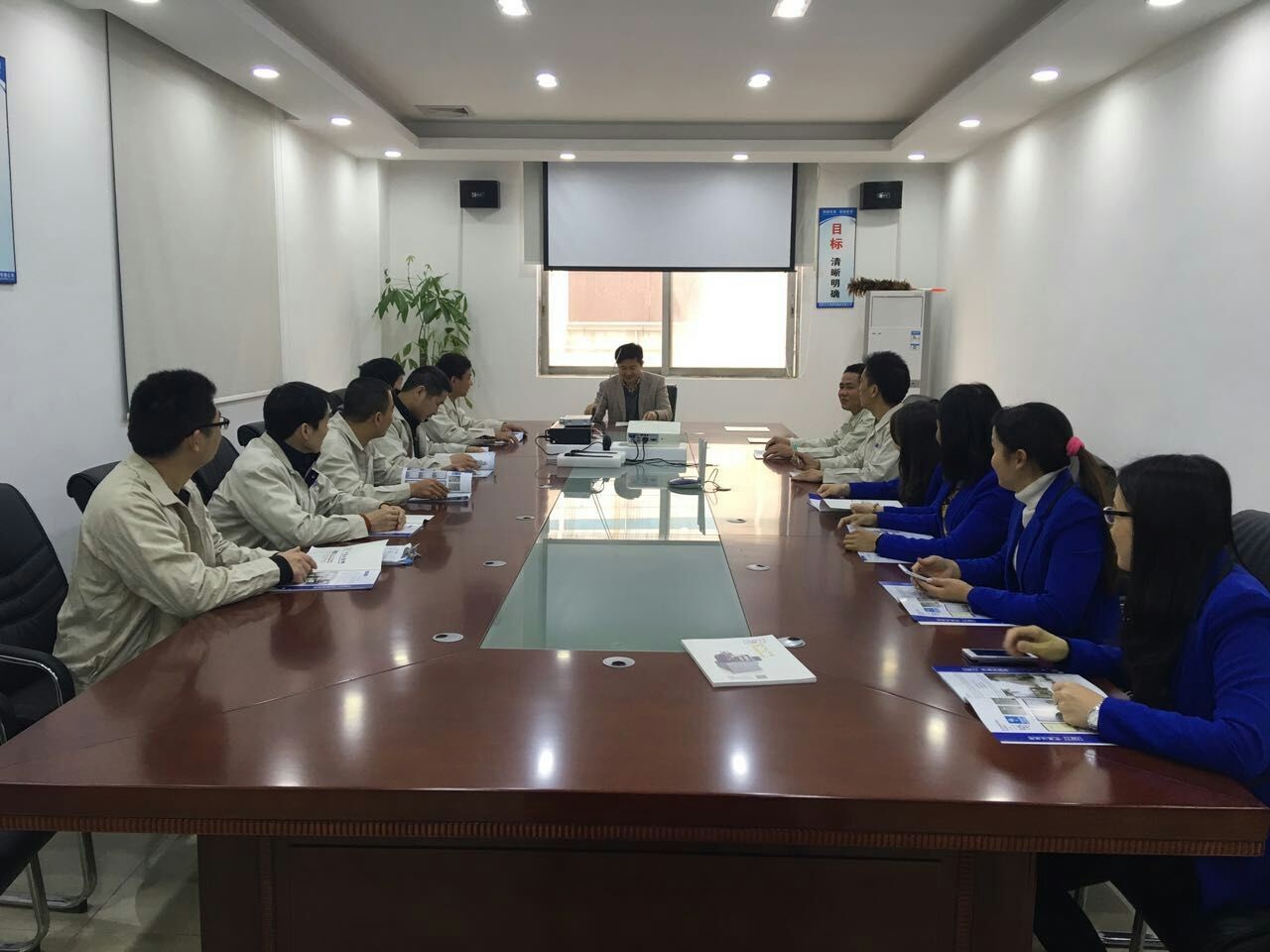 Trung Quốc Dongguan Jintong Plastic Machinery Co., Ltd. hồ sơ công ty