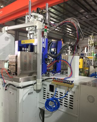 Máy đúc phun thẳng đứng bàn trượt kép 120T cho sản xuất khối lượng lớn