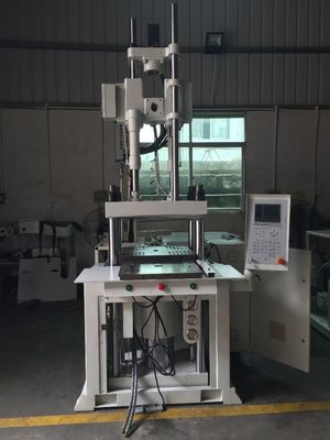 Chiết xuất chính xác / chính xác 45T máy đúc phun nhựa dọc