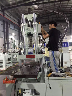 JTT-550DM Máy đúc phun nhựa dọc bàn trượt kép cho chế biến ABS / PP