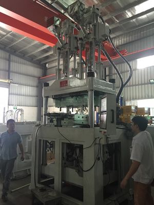 Máy đúc phun nhựa hai màu 240T JTT2V3R-2400