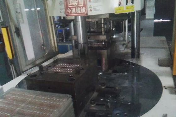 ABS nhựa xử lý thủy lực 120 tấn Máy đúc phun máy quay dọc