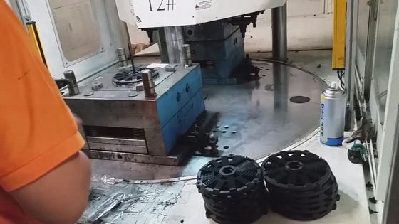 ABS nhựa xử lý thủy lực 120 tấn Máy đúc phun máy quay dọc