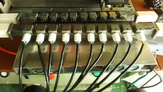 Máy đúc phun nhựa dọc 13kW 55T cho nhà máy sản xuất