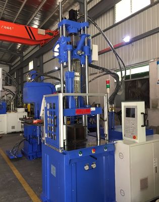 Máy đúc phun thủy lực dọc với 2 bàn làm việc