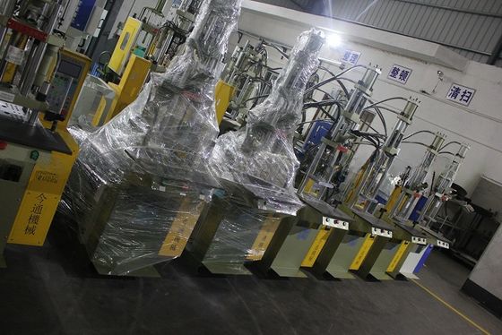Máy đúc phun nhựa máy tính cao cấp với khoảng cách giữa các thanh tie 260mm