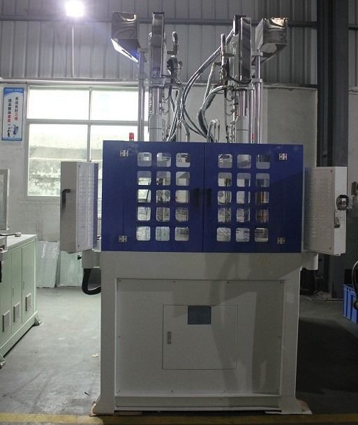 Máy đúc phun nhựa dọc đa màu đường kính vít 30mm JTT-550 2V-3R